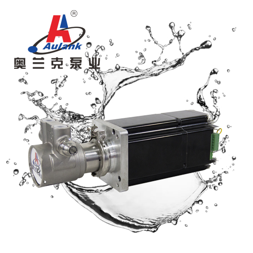 泵浦簡(jiǎn)介：VP-DC 系列葉片泵配置永磁直流無(wú)刷電機(jī)，可配置直流電壓48V\36V\24V。泵體主要由增壓室、葉片、轉(zhuǎn)子、泵體、電機(jī)等部件組成，可根據(jù)使用需求，選配不銹鋼、黃銅作為泵體材質(zhì)；循環(huán)介質(zhì)為不含顆粒、纖維的水、乙二醇、甲醇、導(dǎo)熱油等。產(chǎn)品具有可自吸、高揚(yáng)程、小流量、結(jié)構(gòu)精密、體積小、噪音低、外觀精致等特點(diǎn)。2.應(yīng)用領(lǐng)域：適用于激光設(shè)備冷卻、等離子切割機(jī)、X 射線和醫(yī)用激光冷卻系統(tǒng)、實(shí)驗(yàn)室設(shè)備冷卻循環(huán)、高壓清洗設(shè)備、反滲透系統(tǒng)等領(lǐng)域
